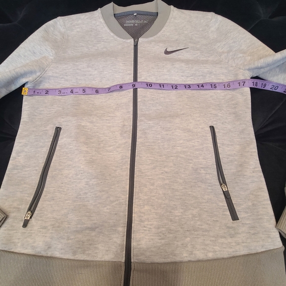 Nike golf Jacket - Picture 2 of 7